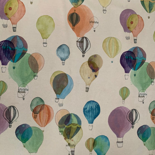 Sandfarva við luftballónum