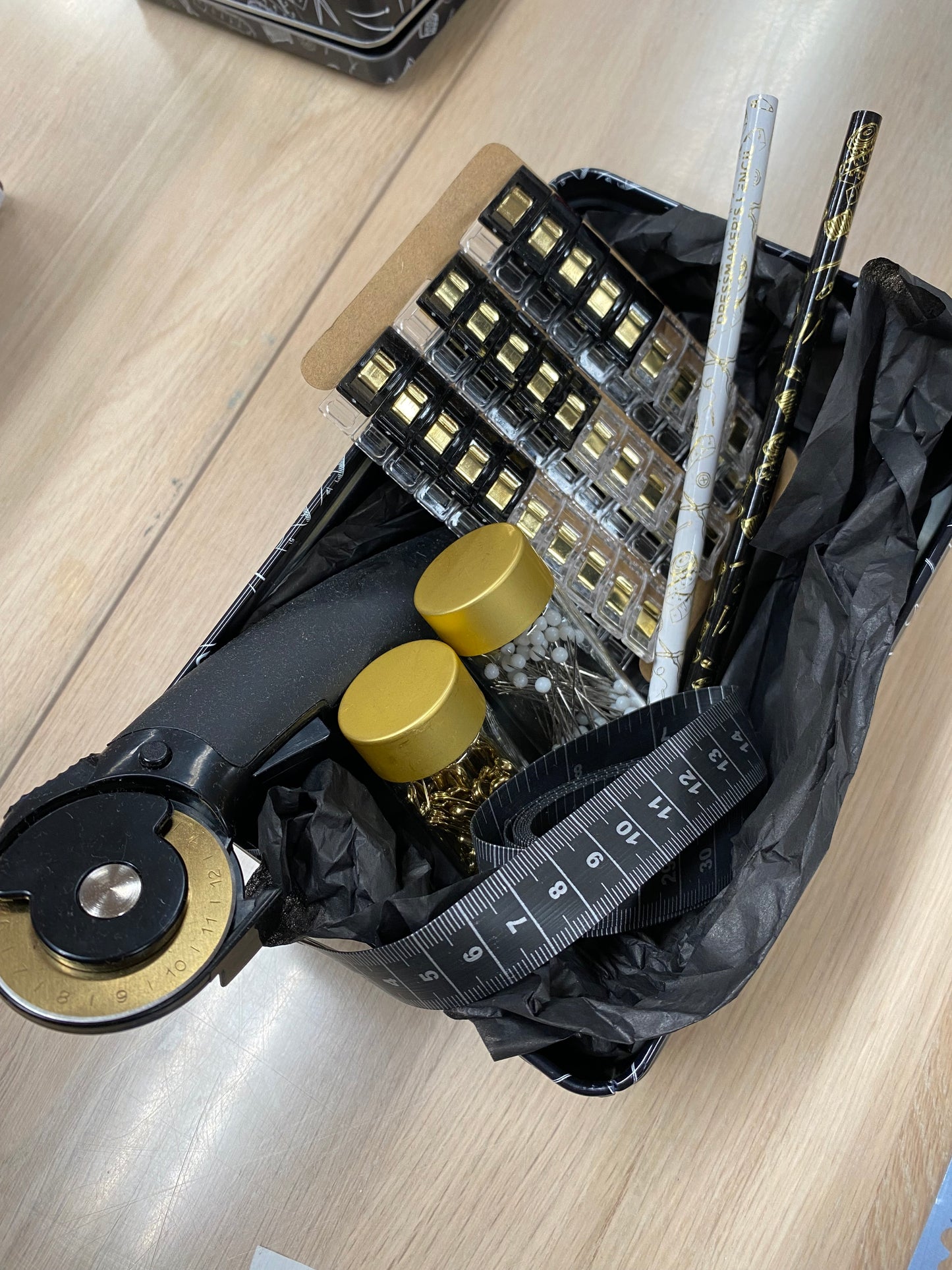 Hemline gold sy-kit large