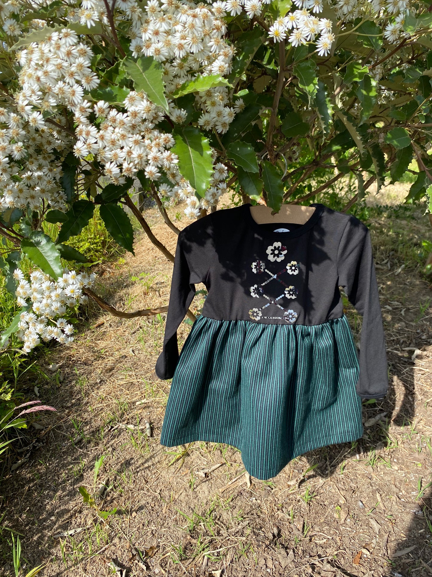 Føroyskur kjóli við prenti