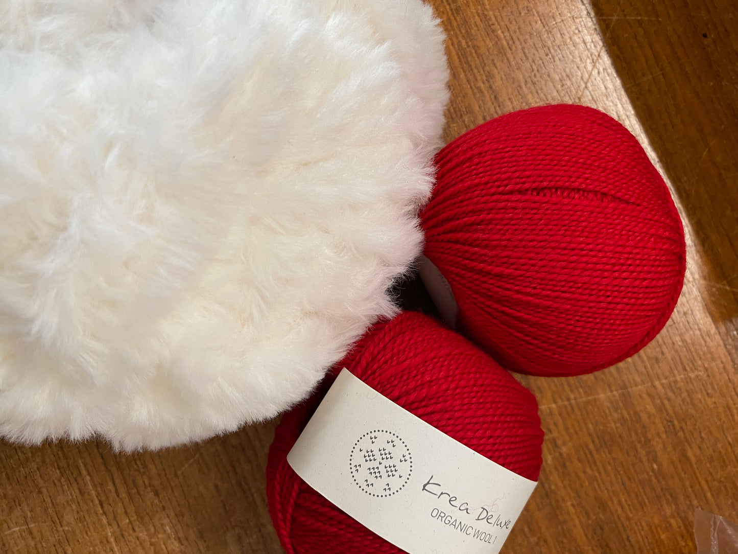 Nissuhúgva við pelskanti