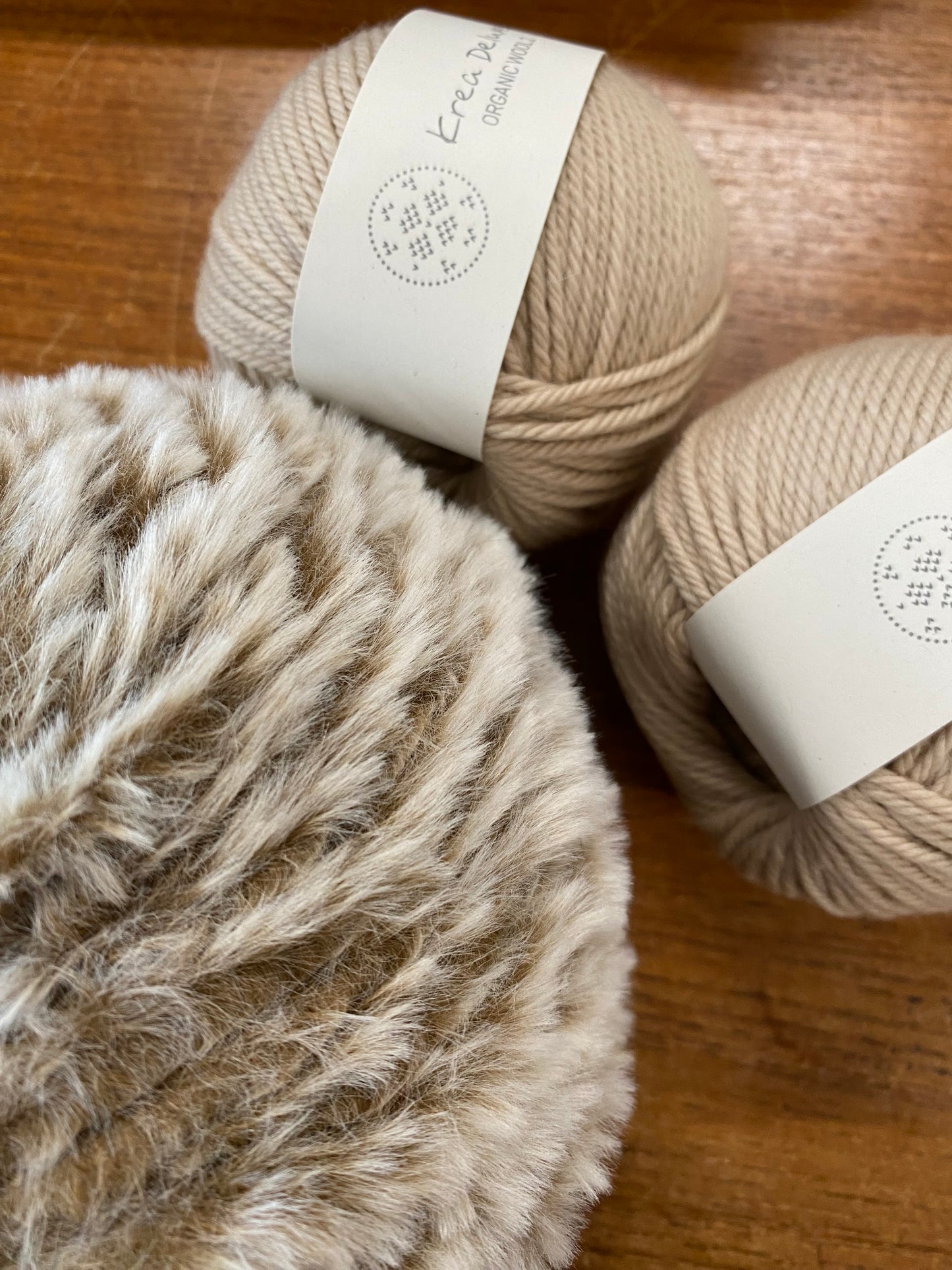 Nissuhúgva við pelskanti